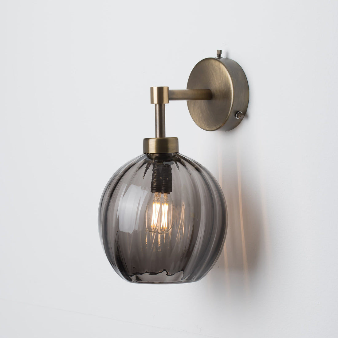 Petite Ball Wall Light - Grey/Optic