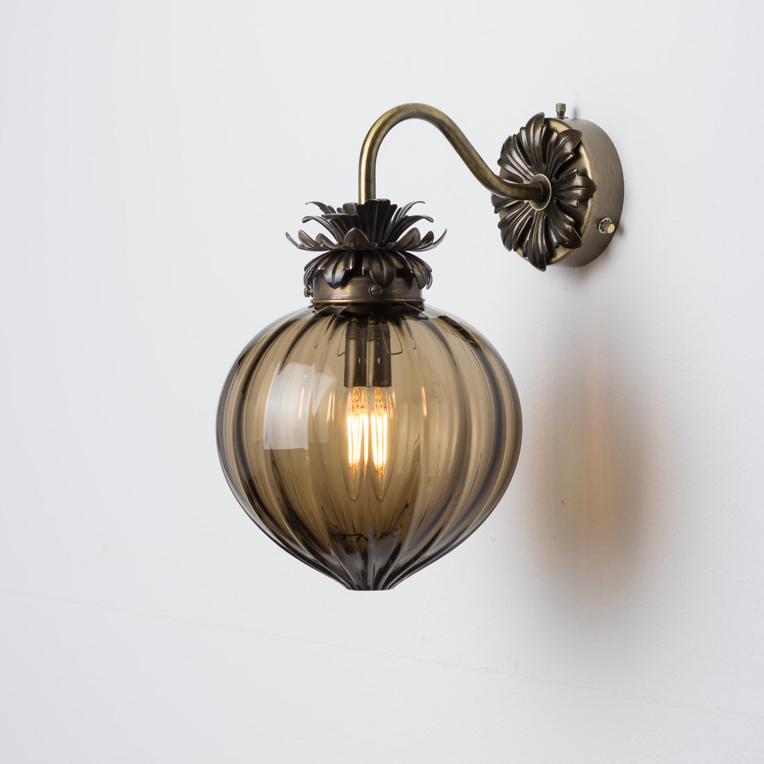 Flora Standard Wall Light - Bronze/Optic
